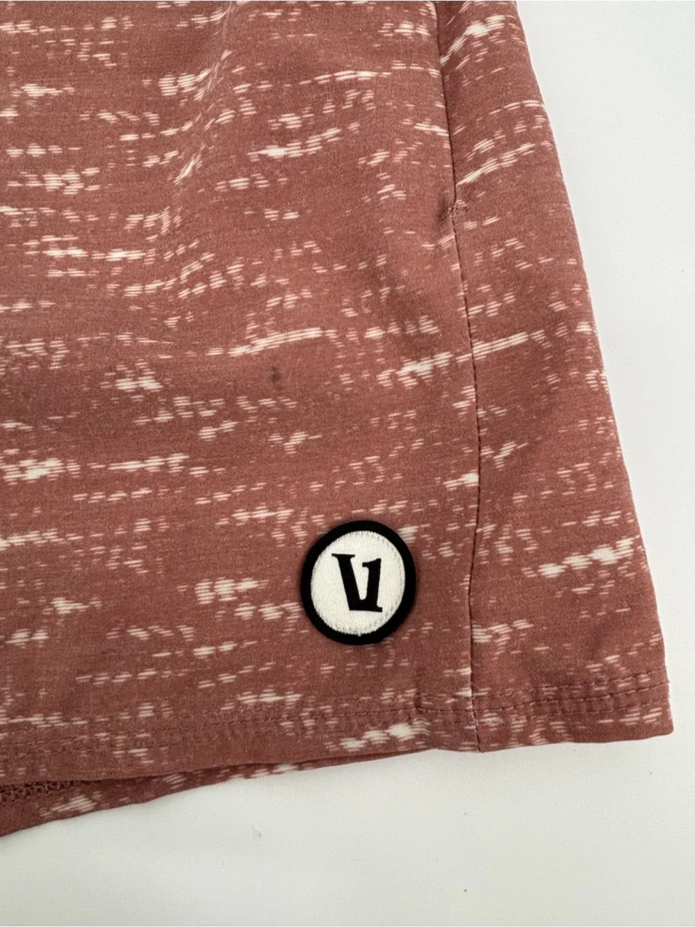 Vuori Mens Cape Short Size Xl Red Speckle Performance Hybrid Volley Athleticv369